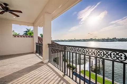 Exterior - 1942 Kingfish Rd, Naples, FL 34102 photo 7 of 10