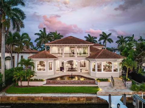 Exterior - 1942 Kingfish Rd, Naples, FL 34102 photo 3 of 10