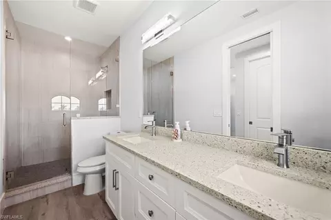 Bath - 388 Pine Ave, Naples, FL 34108 photo 6 of 6