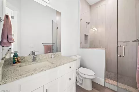 Bath - 388 Pine Ave, Naples, FL 34108 photo 5 of 6