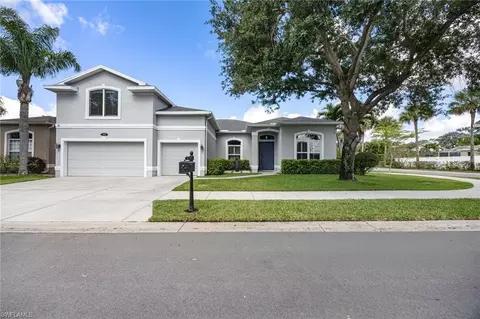 382 Burnt Pine Dr, Naples, FL 34119