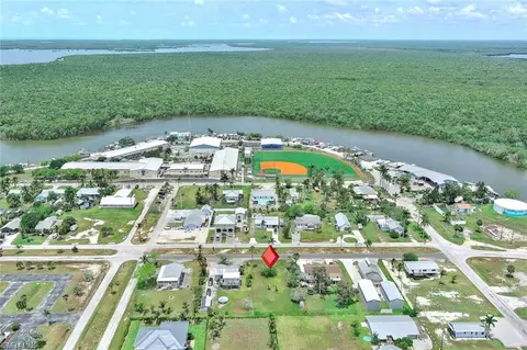 506 Copeland Ave N, Everglades City, FL 34139