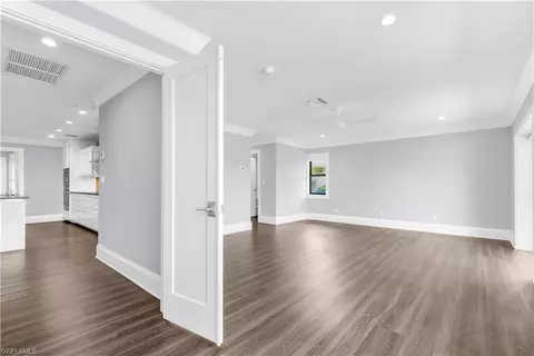 Living - 9882 Campbell Cir, Naples, FL 34109 photo 5 of 12