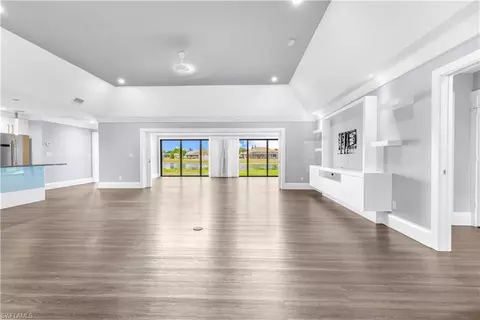 Living - 9882 Campbell Cir, Naples, FL 34109 photo 6 of 12