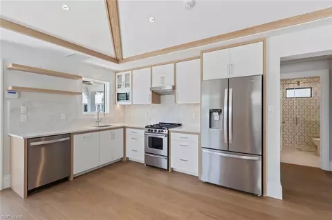 Kitchen - 1707 3rd St S, Naples, FL 34102 photo 6 of 7