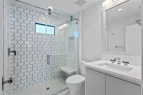 Bath - 1707 3rd St S, Naples, FL 34102 photo 7 of 7