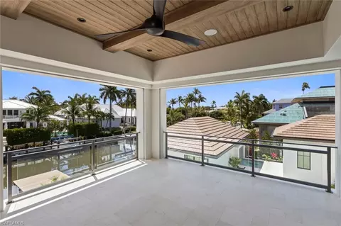 Exterior - 1707 3rd St S, Naples, FL 34102 photo 2 of 11