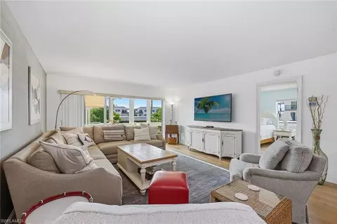 3410 Gulf Shore Blvd N #203, Naples, FL 34103
