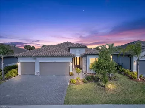 1388 Birdie Dr, Naples, FL 34120