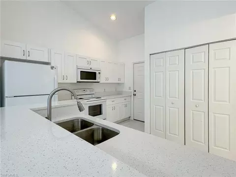 6265 Vista Garden Way #B, Naples, FL 34112
