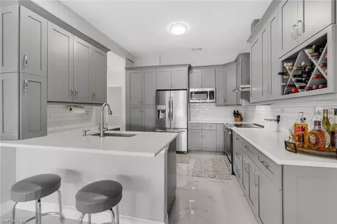 7648 Oleander Gate Dr #H202, Naples, FL 34109
