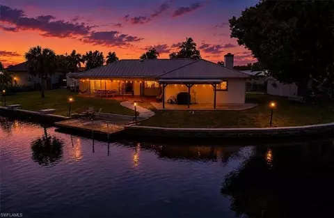1318 Thompson St, North Fort Myers, FL 33903