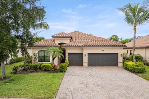 9364 Vercelli Ct, Naples, FL 34113