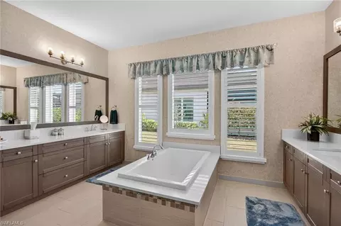 Bath - 12078 Mimosa St, Naples, FL 34120 photo 1 of 8