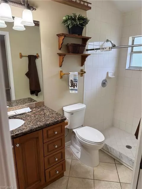 Bath - 5232 Raintree Ln, Naples, FL 34113 photo 3 of 4