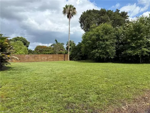 Exterior - 5232 Raintree Ln, Naples, FL 34113 photo 16 of 19