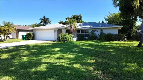 541 Landmark Dr, Naples, FL 34112