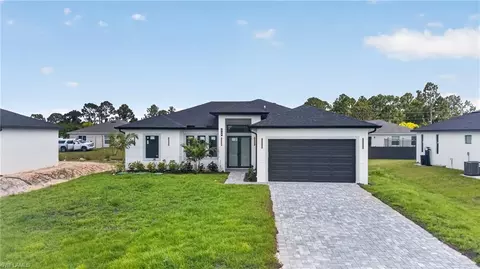 210 Pembroke St, Lehigh Acres, FL 33974