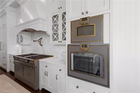 Kitchen - 3675 Gordon Dr, Naples, FL 34102 photo 4 of 6