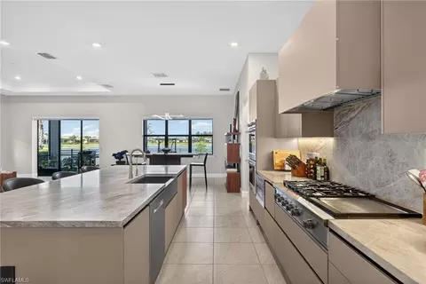 Kitchen - 20122 Hartford Blvd, Estero, FL 33928 photo 3 of 10