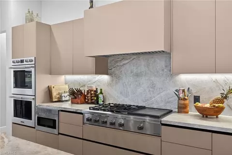 Kitchen - 20122 Hartford Blvd, Estero, FL 33928 photo 5 of 10
