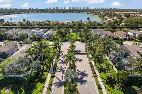 View/Area - 7253 Wilton Dr, Naples, FL 34109 photo 1 of 3