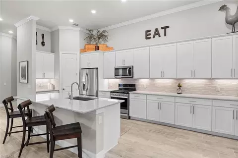 7253 Wilton Dr, Naples, FL 34109