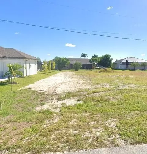 813 NW 38th Pl, Cape Coral, FL 33993