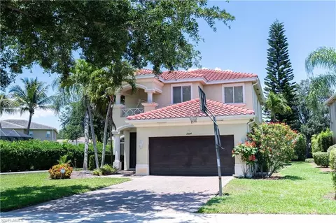 2004 Par Dr, Naples, FL 34120