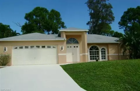 8149 Pennsylvania Blvd, Fort Myers, FL 33967