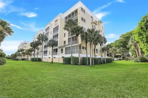 7655 Pebble Creek Cir #404, Naples, FL 34108
