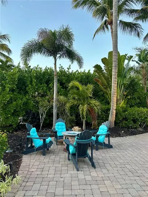4914 Coach Ln, Naples, FL 34114