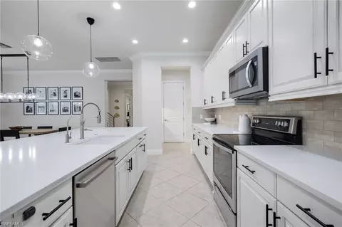Kitchen - 4118 Raffia Dr, Naples, FL 34119 photo 3 of 5