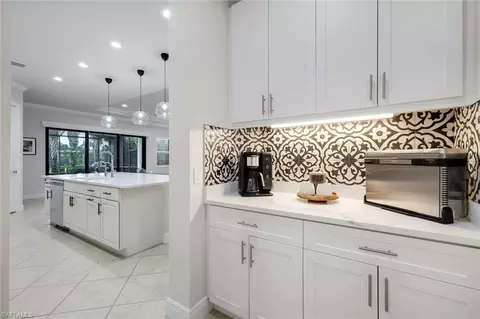 Kitchen - 4118 Raffia Dr, Naples, FL 34119 photo 4 of 5