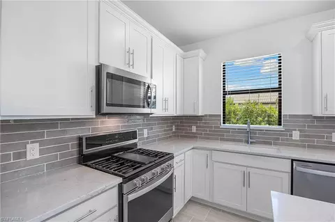 Kitchen - 20549 Pebble Glen Dr, Estero, FL 33928 photo 5 of 8