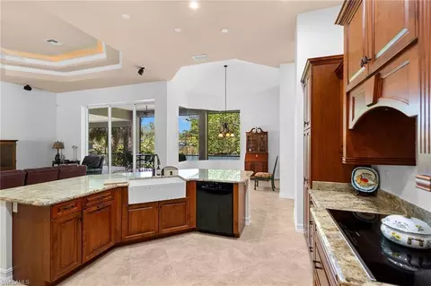 Kitchen - 61 Constitution Dr, Naples, FL 34112 photo 3 of 5