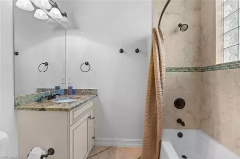 Bath - 61 Constitution Dr, Naples, FL 34112 photo 4 of 4