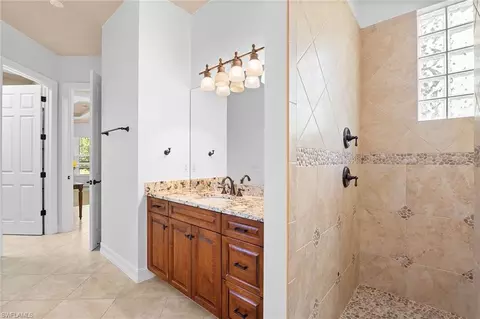Bath - 61 Constitution Dr, Naples, FL 34112 photo 2 of 4
