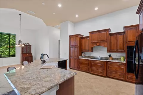 Kitchen - 61 Constitution Dr, Naples, FL 34112 photo 4 of 5
