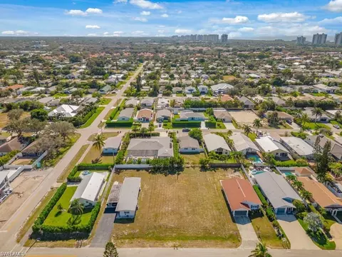 686 97th Ave N, Naples, FL 34108 photo 17