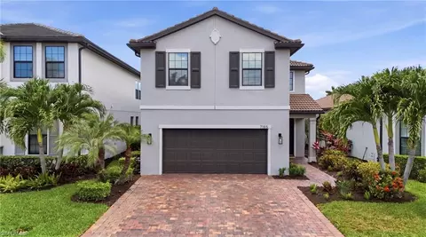 7195 Wilton Dr, Naples, FL 34109