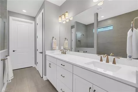 Bath - 20992 Corkscrew Shores Blvd, Estero, FL 33928 photo 2 of 3