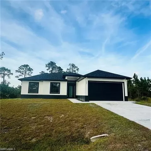 505 E 9th St, Lehigh Acres, FL 33972