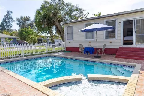 3117 Areca Ave, Naples, FL 34112