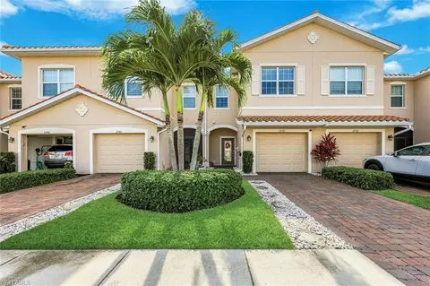 2736 Blossom Way, Naples, FL 34120