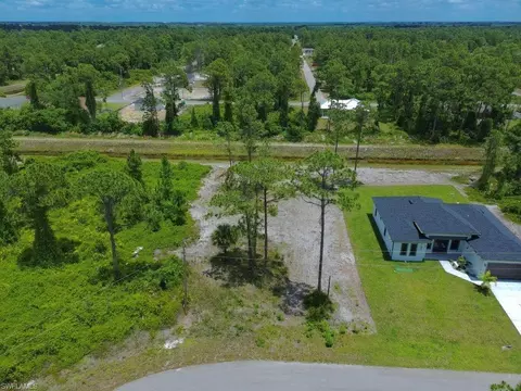 761 Pinecastle Dr, Lehigh Acres, FL 33974