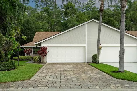101 Fox Glen Dr #6-4, Naples, FL 34104