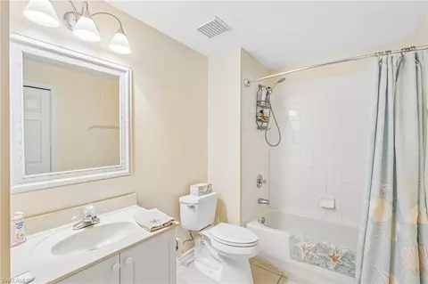 Bath - 9185 Celeste Dr #1-103, Naples, FL 34113 photo 1 of 2