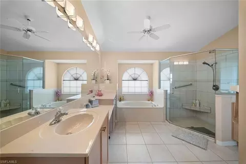 Bath - 3971 Spring Garden Ln, Estero, FL 33928 photo 4 of 4