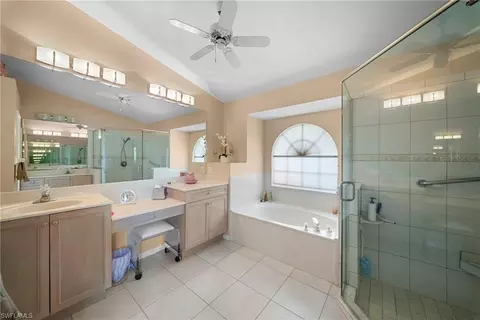 Bath - 3971 Spring Garden Ln, Estero, FL 33928 photo 2 of 4